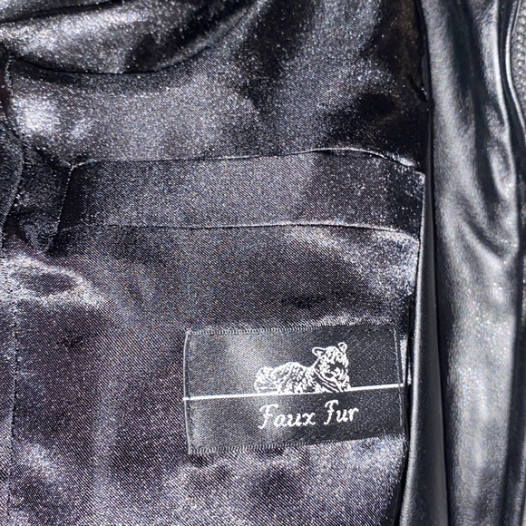 Adrienne Landau Woman’s Synthetic Fur Winter Outdoor Vest Size Small - Picture 9 of 13